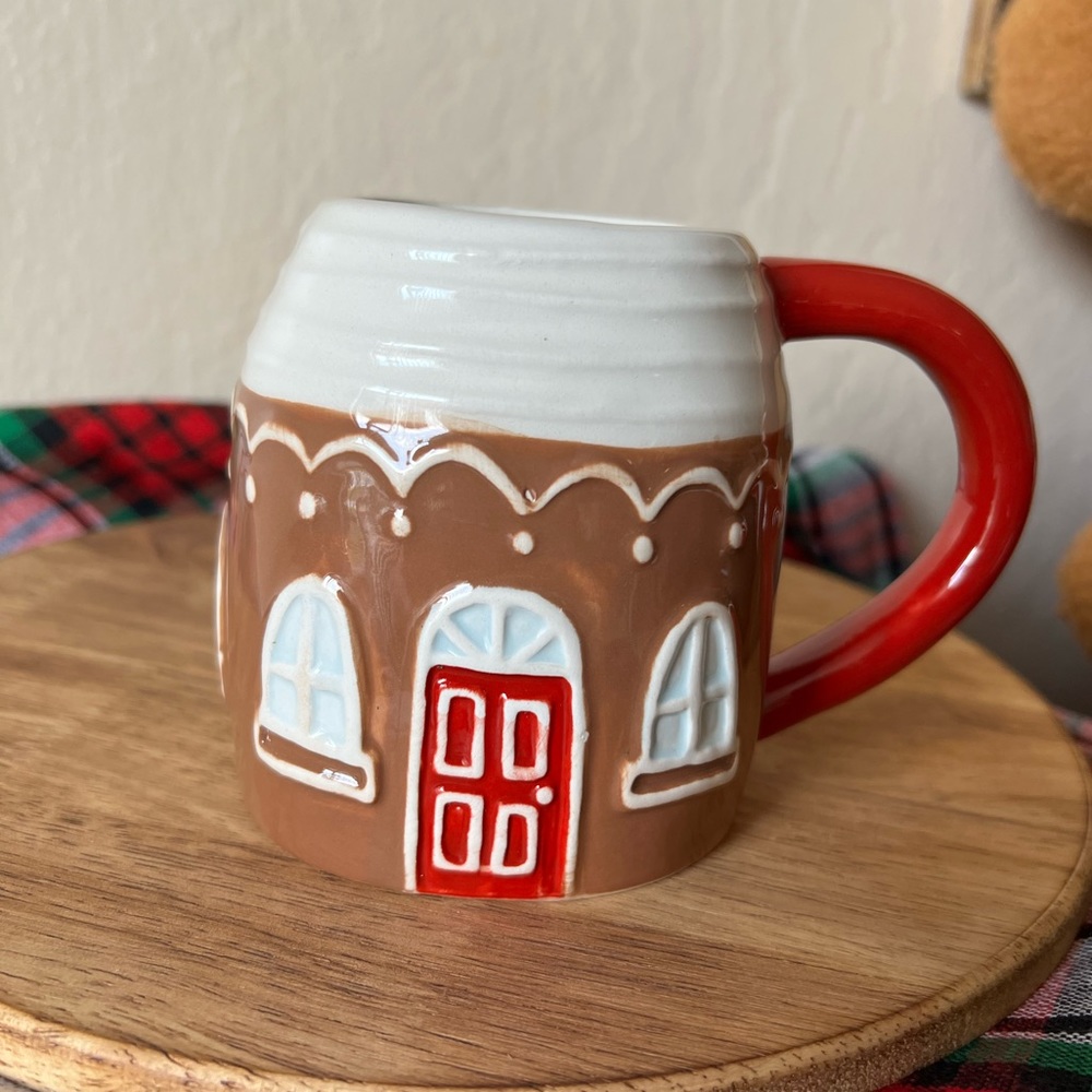 NWT Target Wondershop gingerbread house mug